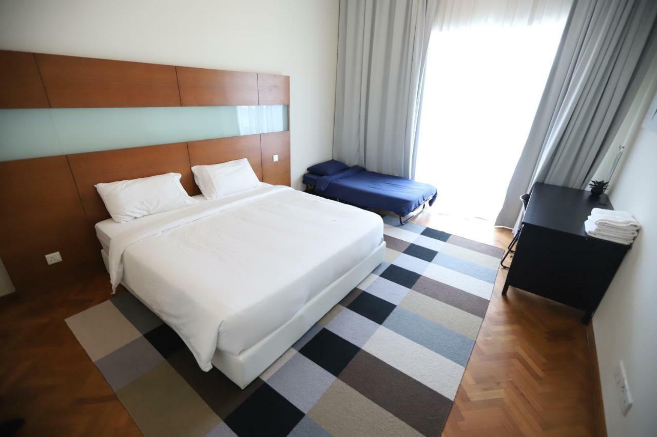 The Straits Quay Marina By Messina Clive Apartment Джордж Таун Екстериор снимка