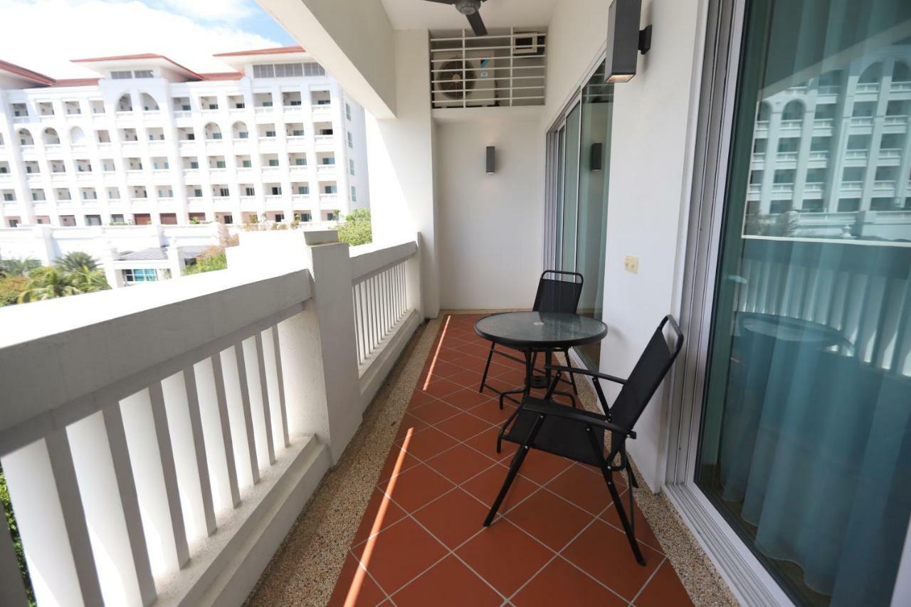 The Straits Quay Marina By Messina Clive Apartment Джордж Таун Екстериор снимка