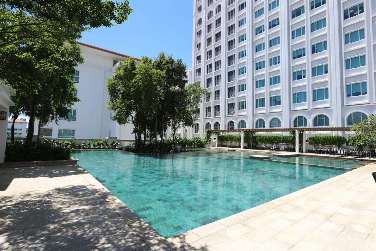 The Straits Quay Marina By Messina Clive Apartment Джордж Таун Екстериор снимка