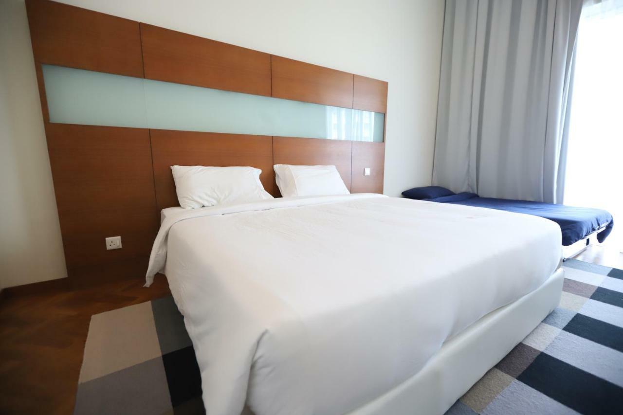 The Straits Quay Marina By Messina Clive Apartment Джордж Таун Екстериор снимка
