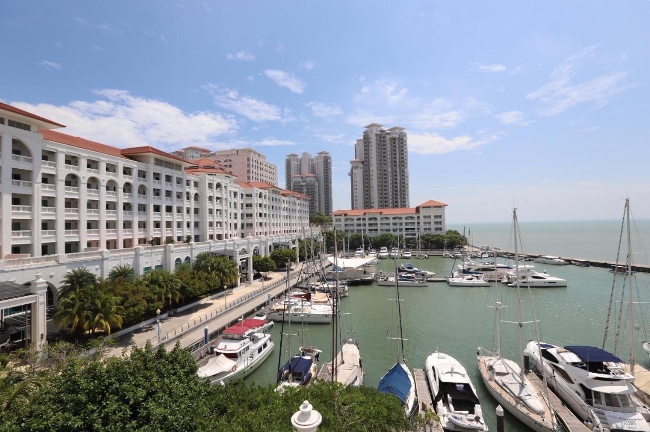 The Straits Quay Marina By Messina Clive Apartment Джордж Таун Екстериор снимка