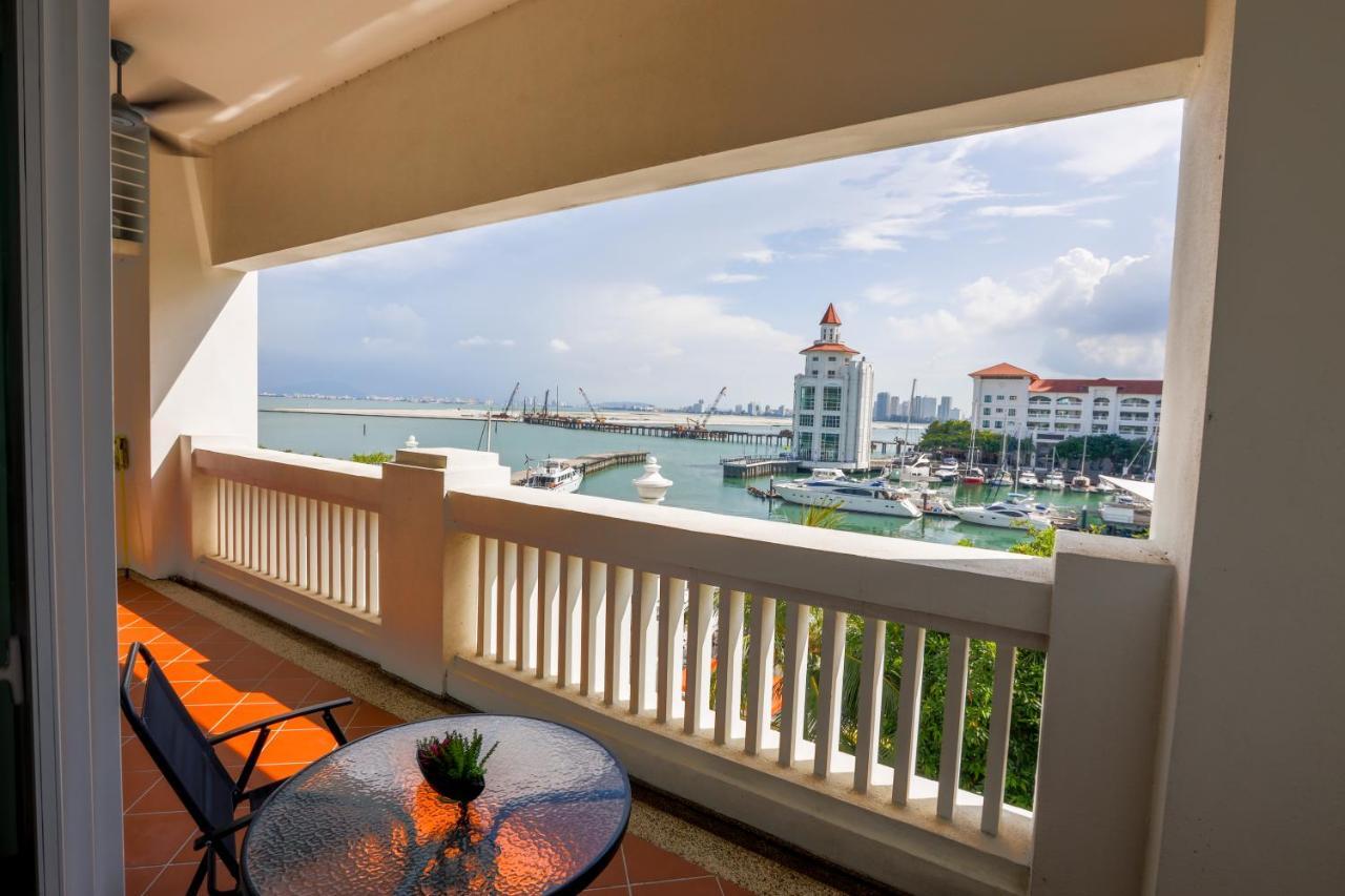 The Straits Quay Marina By Messina Clive Apartment Джордж Таун Екстериор снимка